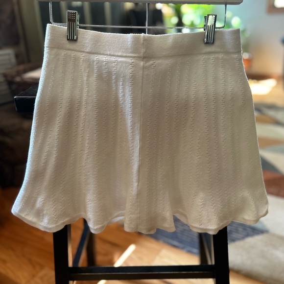 NWOT JustFab sweater mini skirt, medium, white - Picture 4 of 4